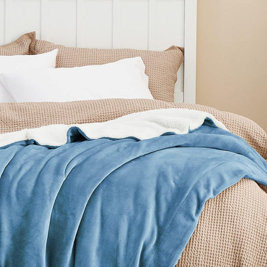 Sherpa blanket - sky blue